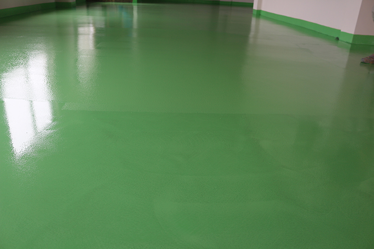 固化地坪與環(huán)氧地坪：哪個(gè)更適合你？